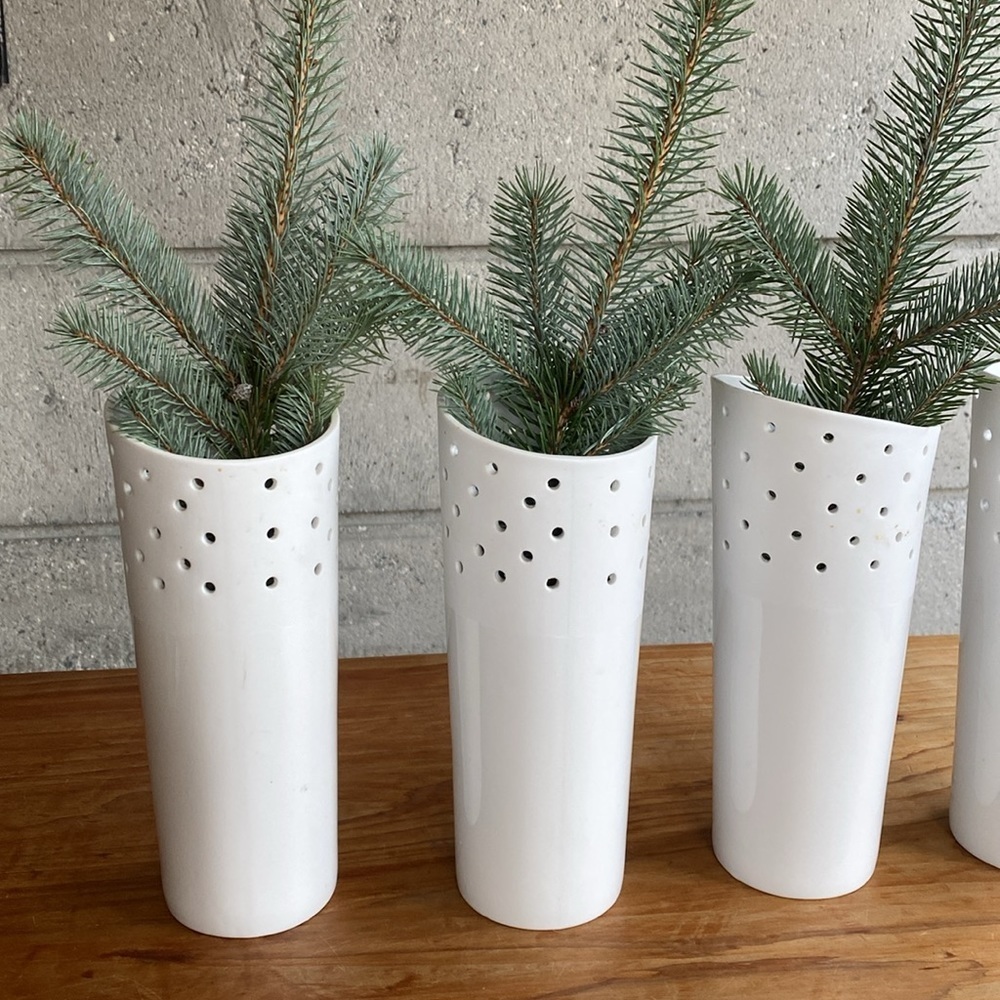4 x White candle holder/vase